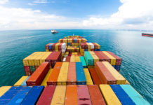 what's the difference between virtual machines and containers?